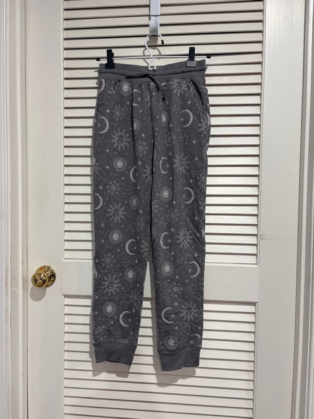 Kids Gray Moon & Sun Print Jogger Pants - Brand Not Specified